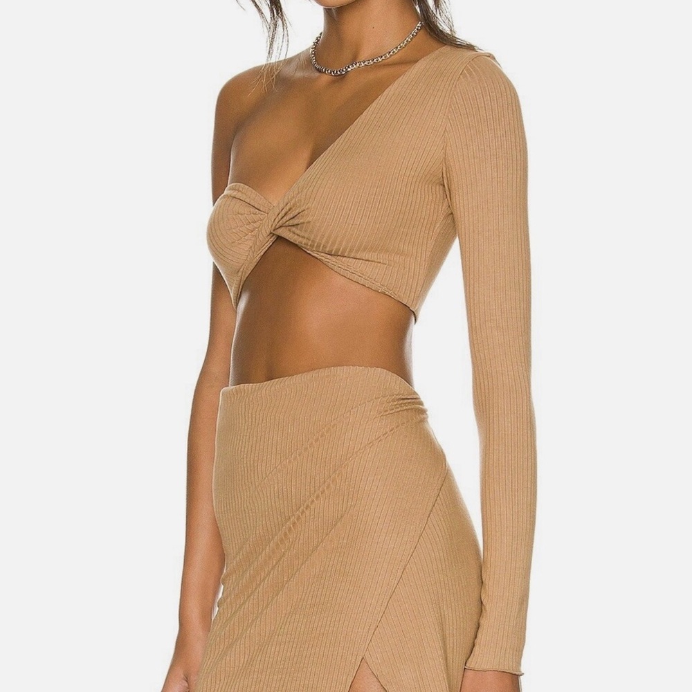One-Shoulder Ribbed Crop Top - Camel